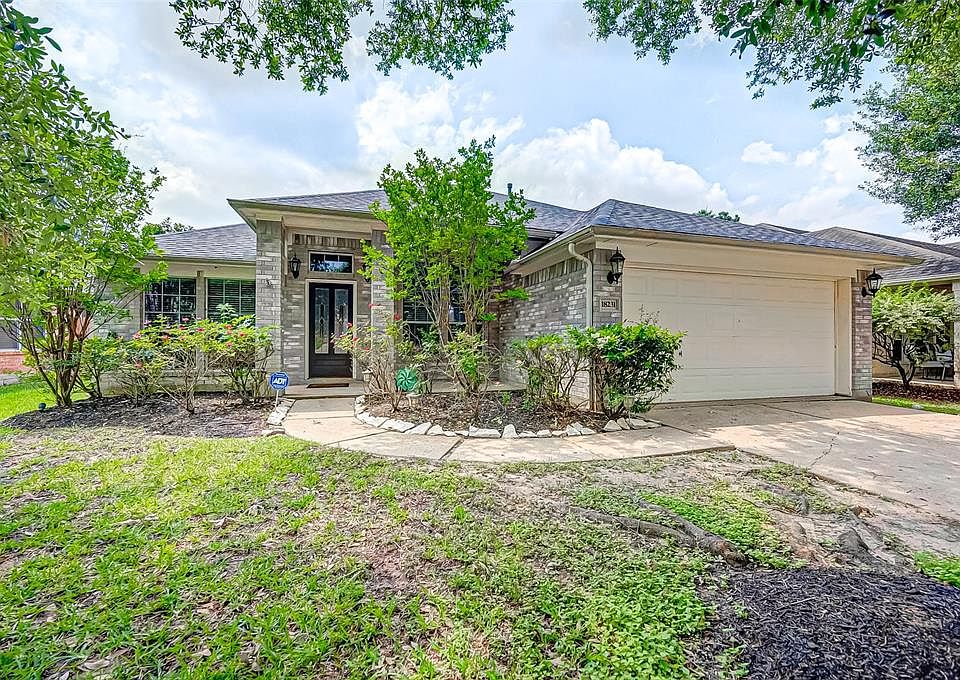 1st image of 18231 Heathridge Ln