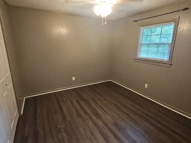 104 Greenlawn Dr — Photo 6