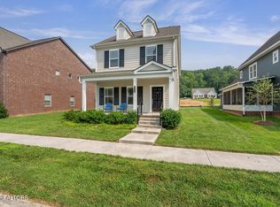 104 Curie Ln, Oak Ridge, TN 37830