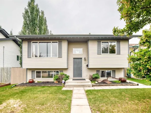 13 N Westglen Blvd, Blackfalds, AB T4M 0K4