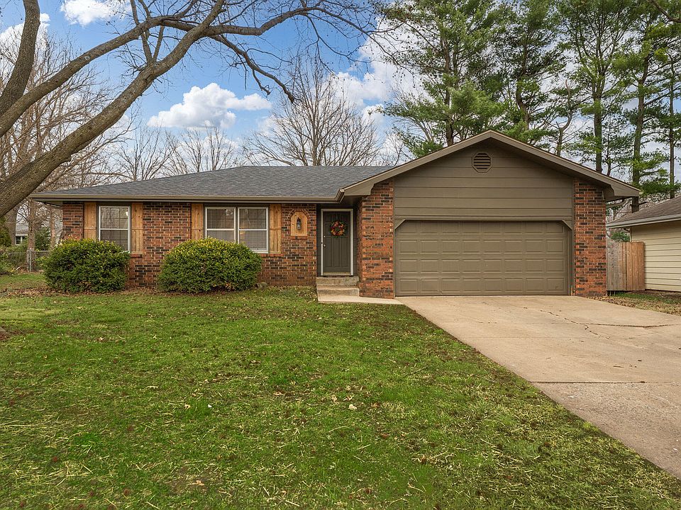 1st image of 3320 S Graystone Avenue