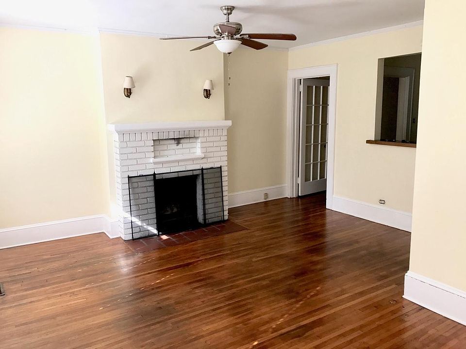 2nd image of 1700 Thomas Ave #1702