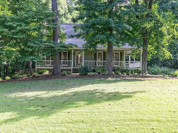 2nd image of 52 Shefield Pl