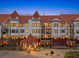 70 N Royal Oak Plz NW #306, Calgary, AB T3G 0C6