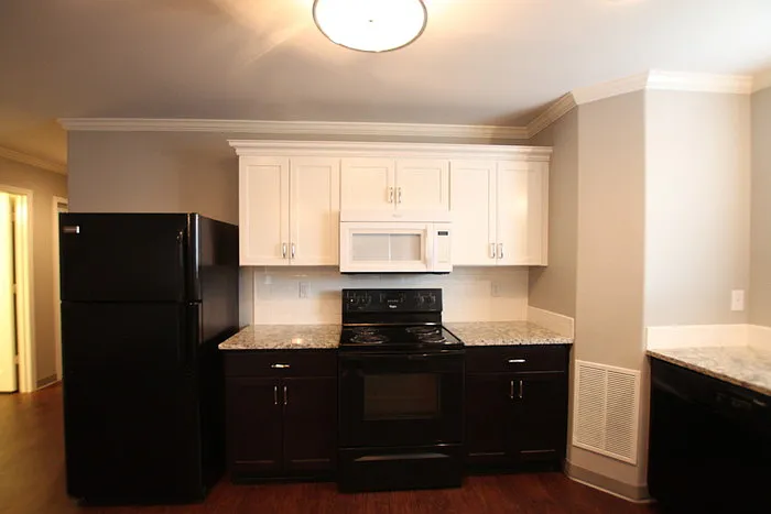 2532 Westminster Dr — Photo 5