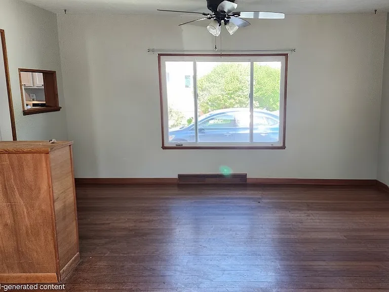 930 Williams St — Photo 10
