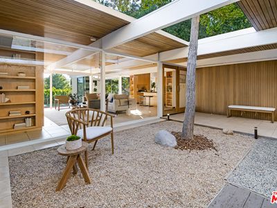 2621 La Cuesta Dr, Los Angeles, CA, 90046