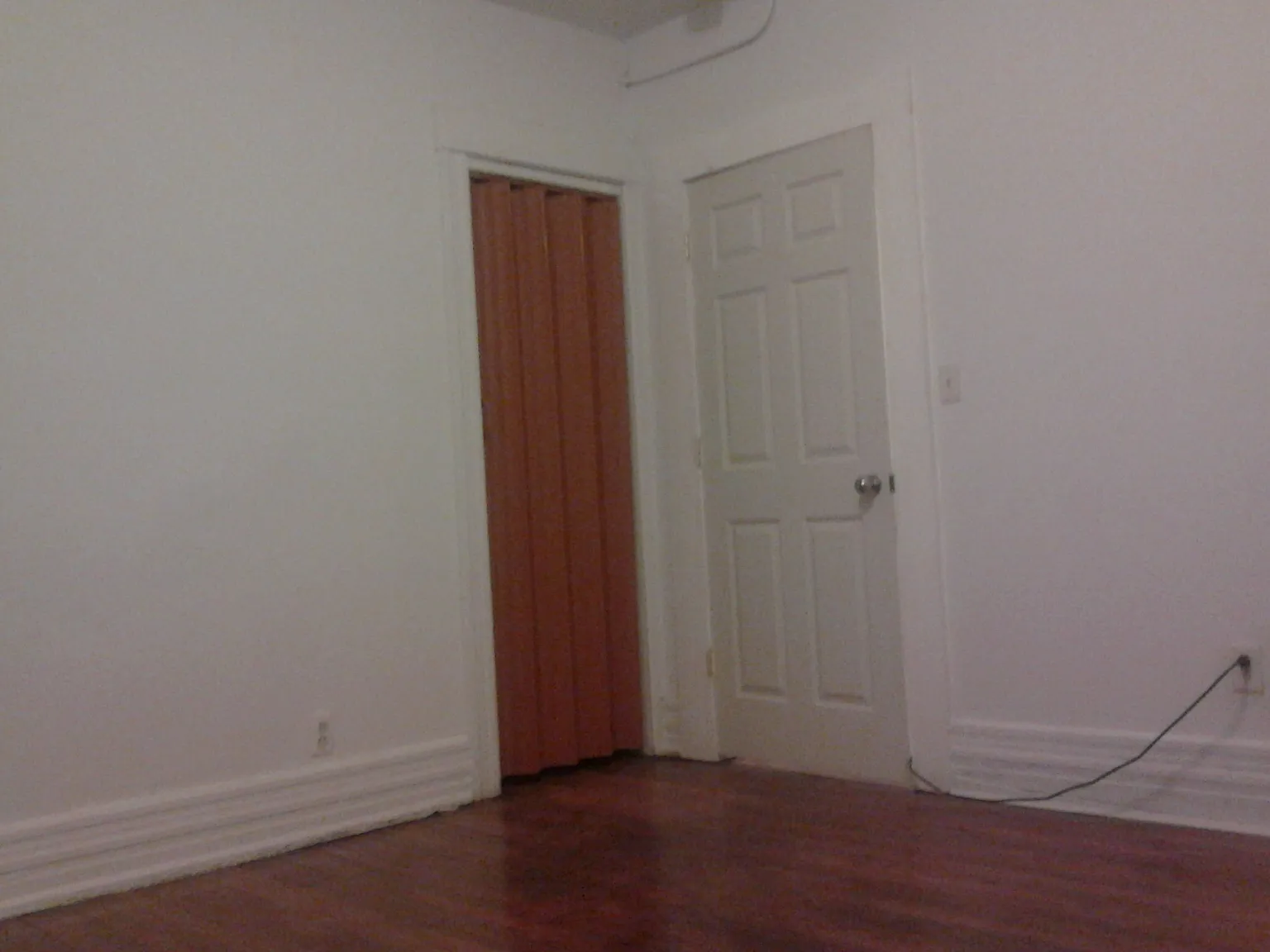 4 bed, 1350 sqft, $470 — Photo 4