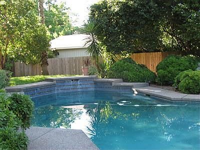 4th image of 4605 Longview Dr