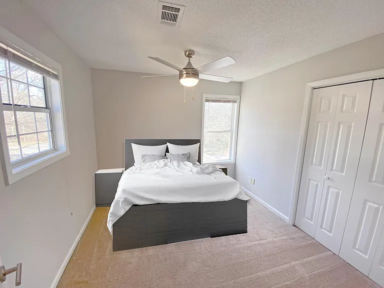1575 Foote St NE #B — Photo 16