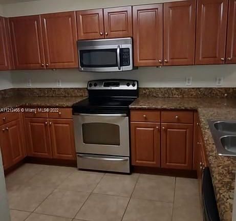 4th image of 11401 NW 89th St APT 220