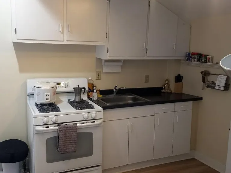 842 State St #3 — Photo 5