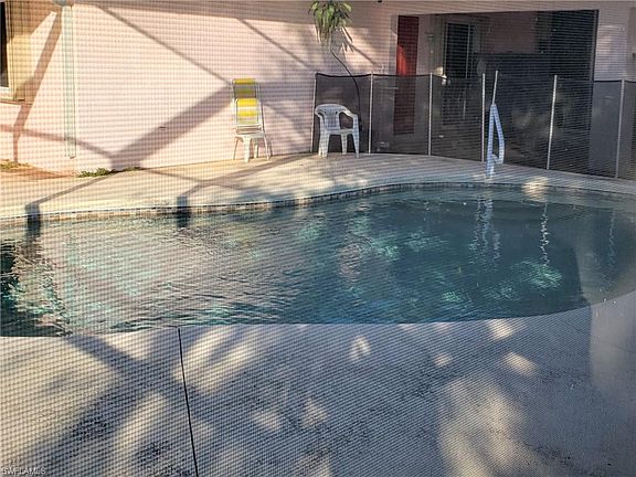 2nd image of 2000 NE 15th Ave