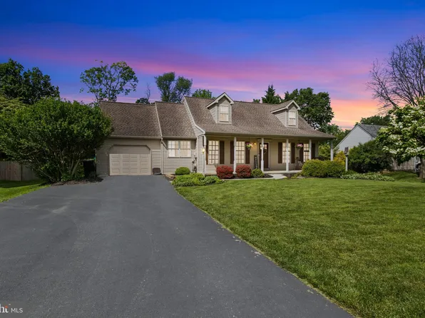 4441 Cedarwood Dr, York, PA 17402