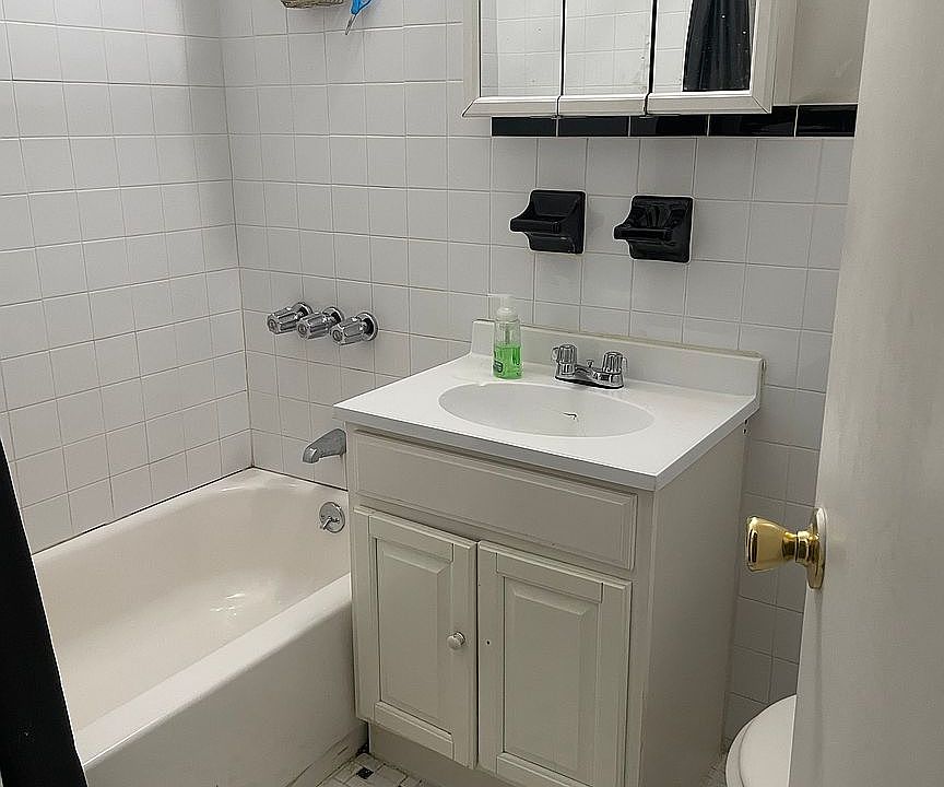 2nd image of 1830 Brooklyn Ave APT 6C