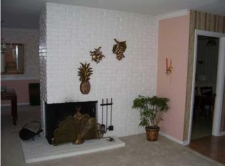 921 Broadfields Dr, Louisville, KY 40207