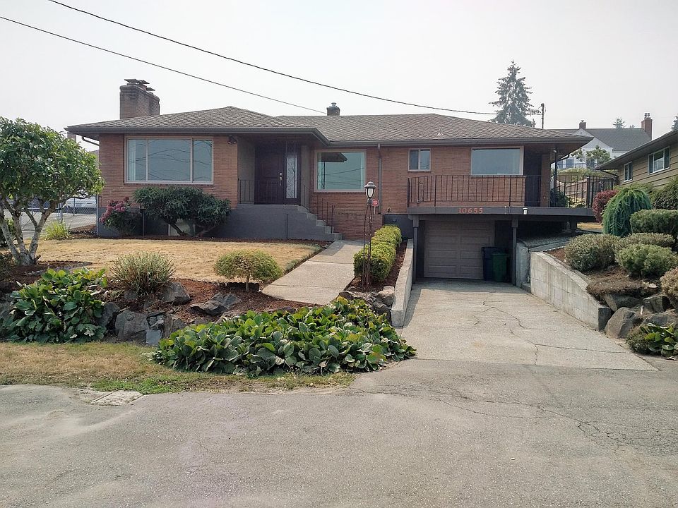Brick Daylight Basement Rambler