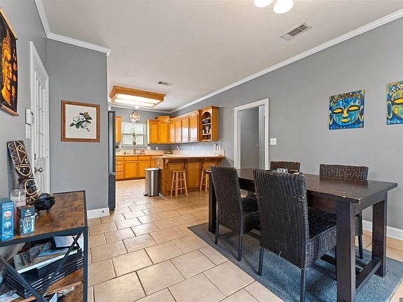 5th image of 40463 Fox Run Dr