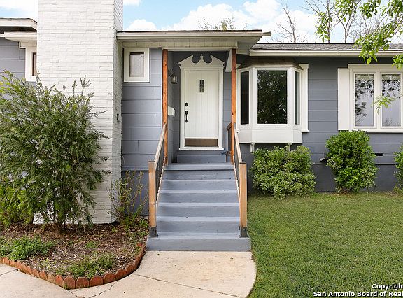 4th image of 217 Lyman Dr