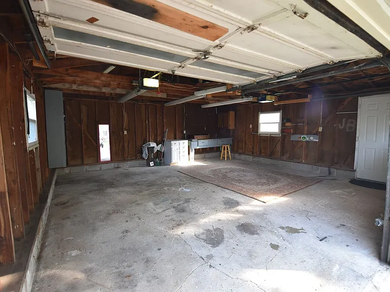 226 Walnut St — Photo 16