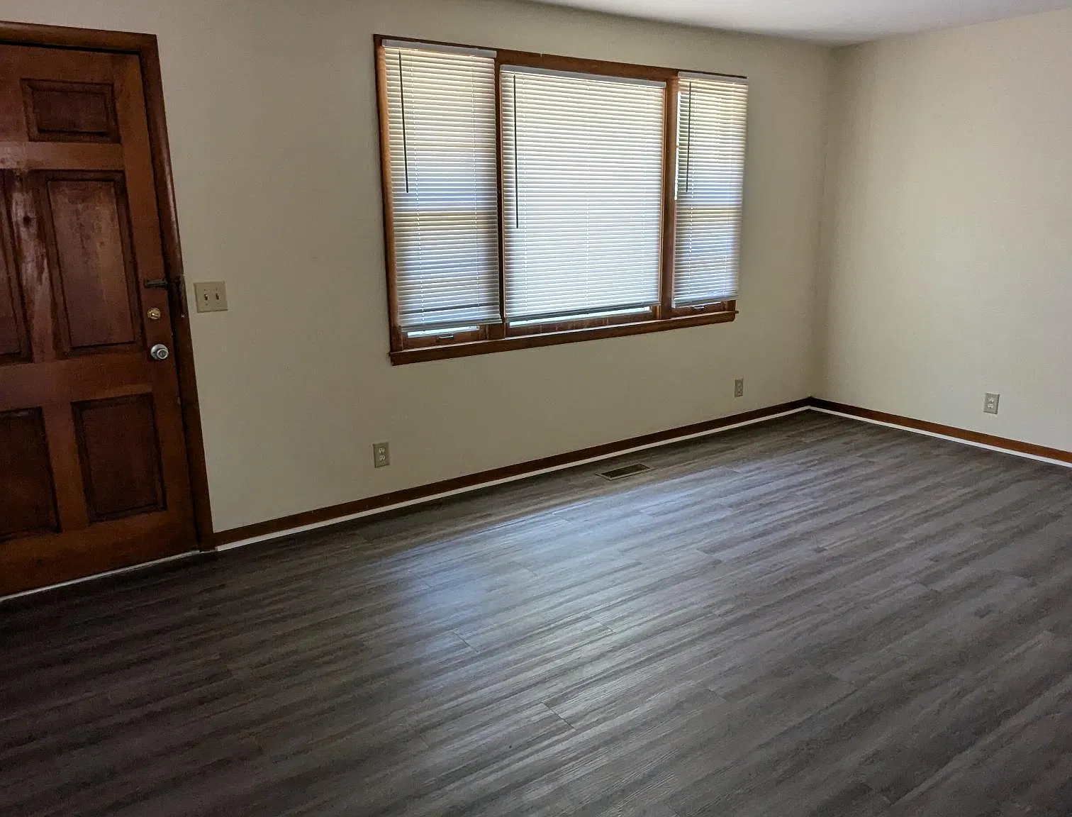 117 Delft Drive - 1 — Photo 2