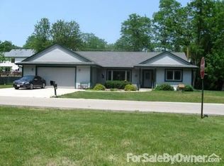 N6241 Beach Dr #1/1, Burlington, WI 53105