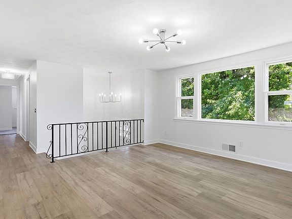 5th image of 7531 Salmon Creek Rd