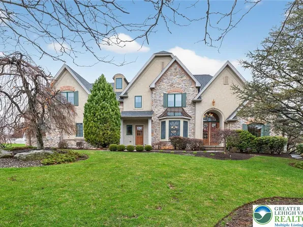 45 Crest Blvd, Easton, PA 18045