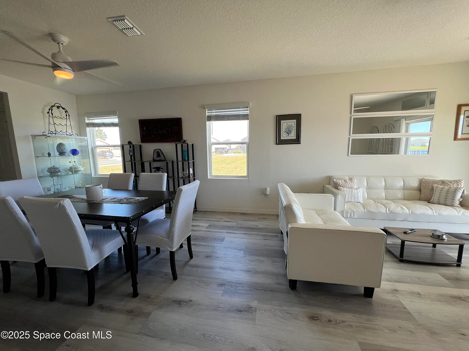 5 bed, 3.0 bath, 2466 sqft, $2,950 — Photo 4