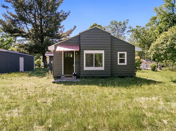 6056 Erie St, Coloma, MI 49038