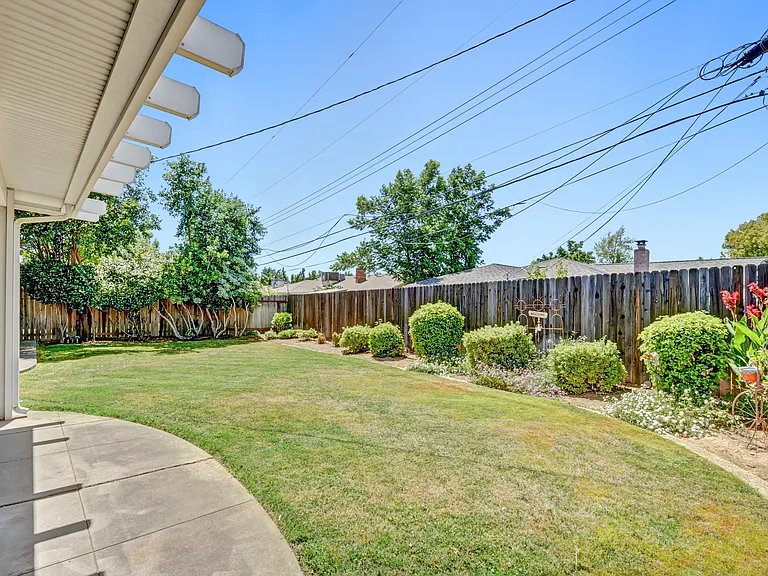 4521 Juno Way — Photo 33