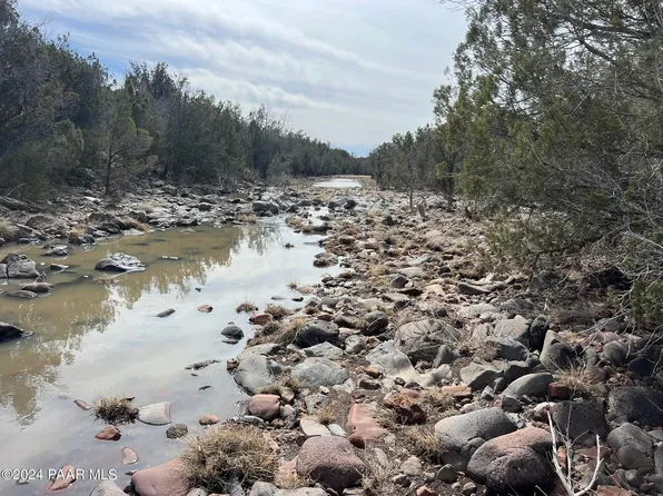 195 Off Of Un, Ash Fork, AZ 86320