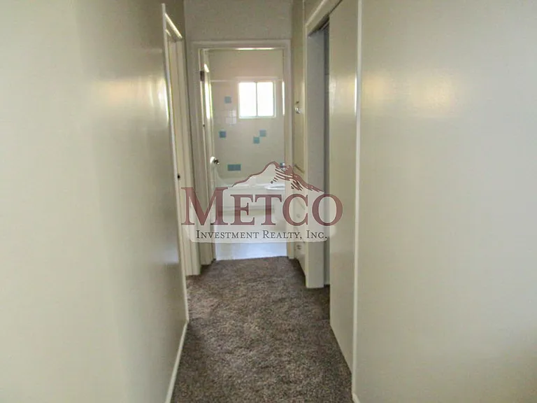 2150 Van Buren St — Photo 7