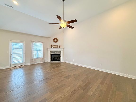 4th image of 709 Copley Pointe Dr
