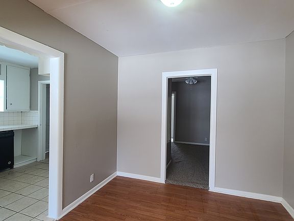 4th image of 431 S 53rd West Ave