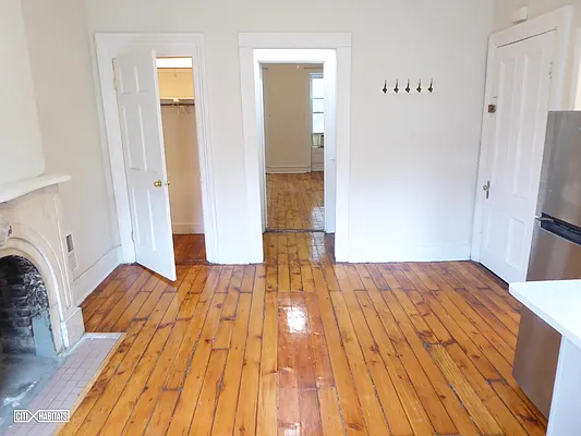 Rented by Citi Habitats | media 36