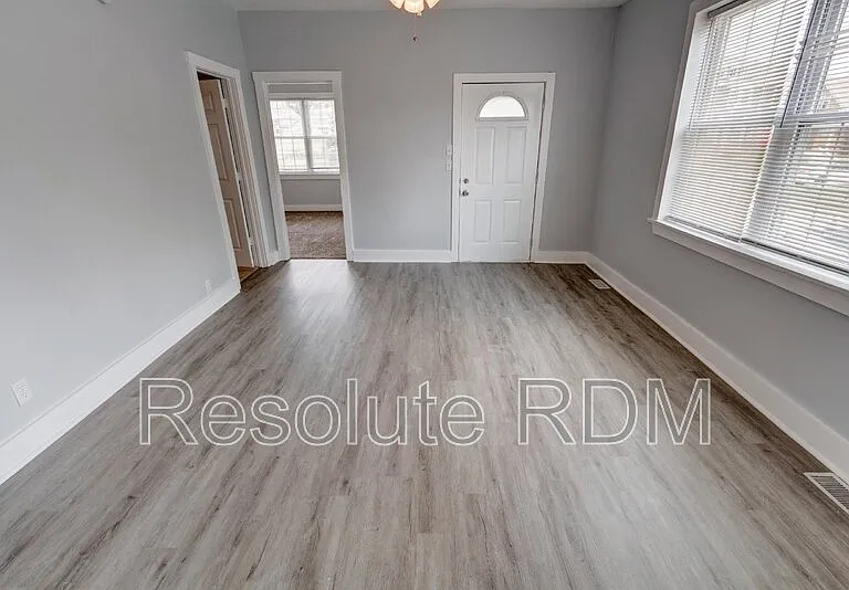 743 Cottage Ave — Photo 7