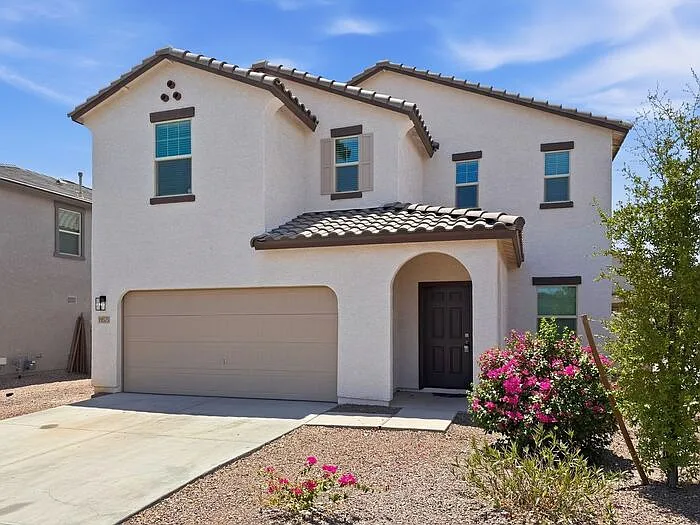 19575 W Annika Dr — Photo 2