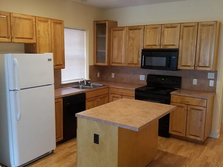 4116 Weaver Rd — Photo 2