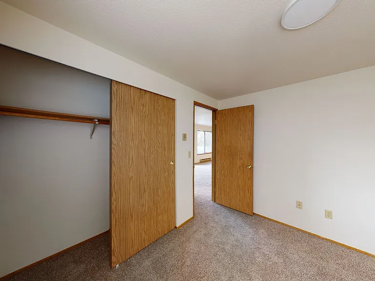 Kelly Anne Apartments — Photo 53