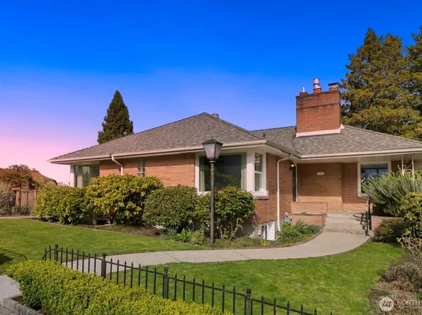2462 36th Avenue W, Seattle, WA 98199