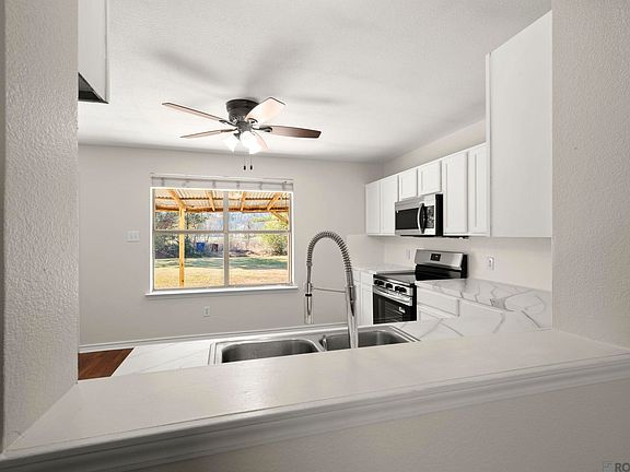 4th image of 23938 Teakwood Dr