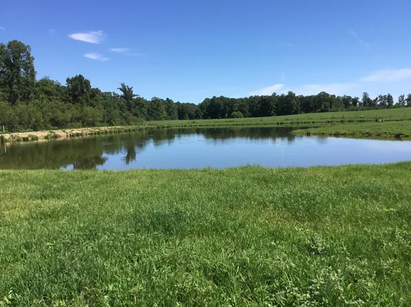 1509 Mayland Rd, Crossville, TN 38571