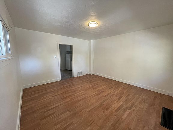 3rd image of 132-136 E Williams Ave