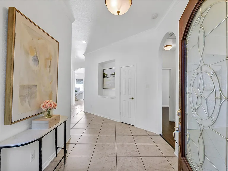 7014 Spruce View Ct — Photo 3