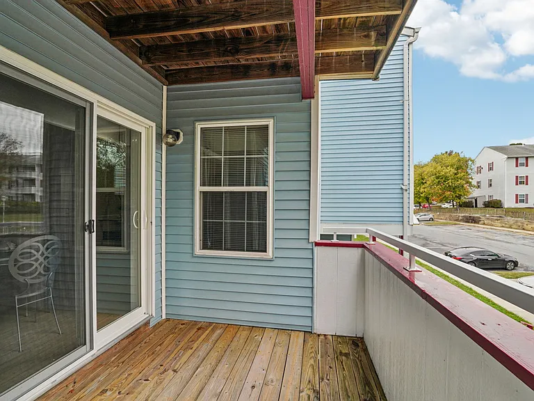 Covered Outdoor Living Space - Balcony