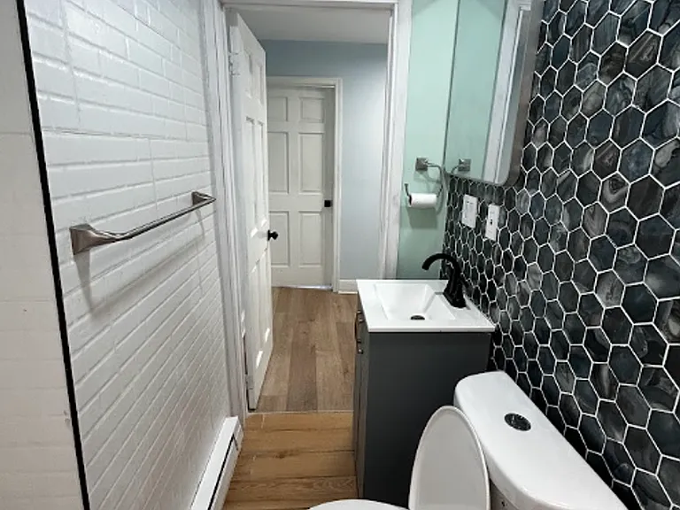 1638 Sanderson Ave — Photo 75