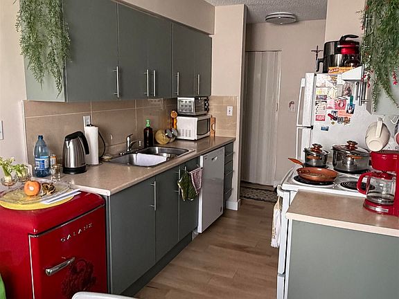 5th image of 10604 110th Ave NW #205