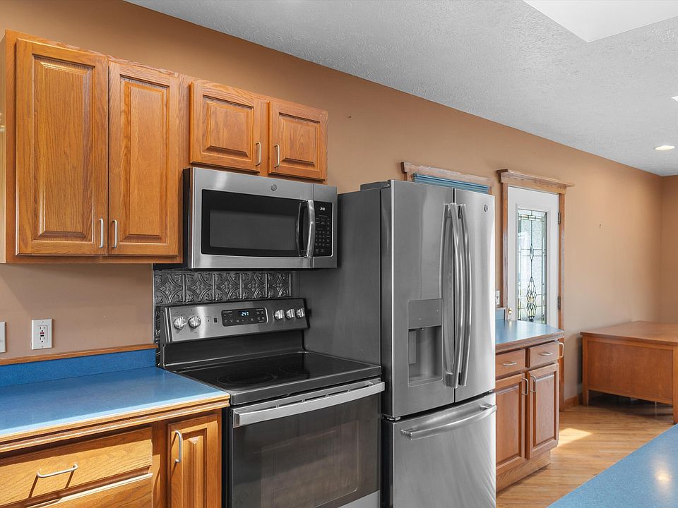 28079 Goddard Rd, photo 15