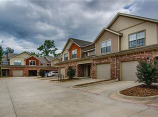 1528 N Garland Ave, Fayetteville, AR 72703